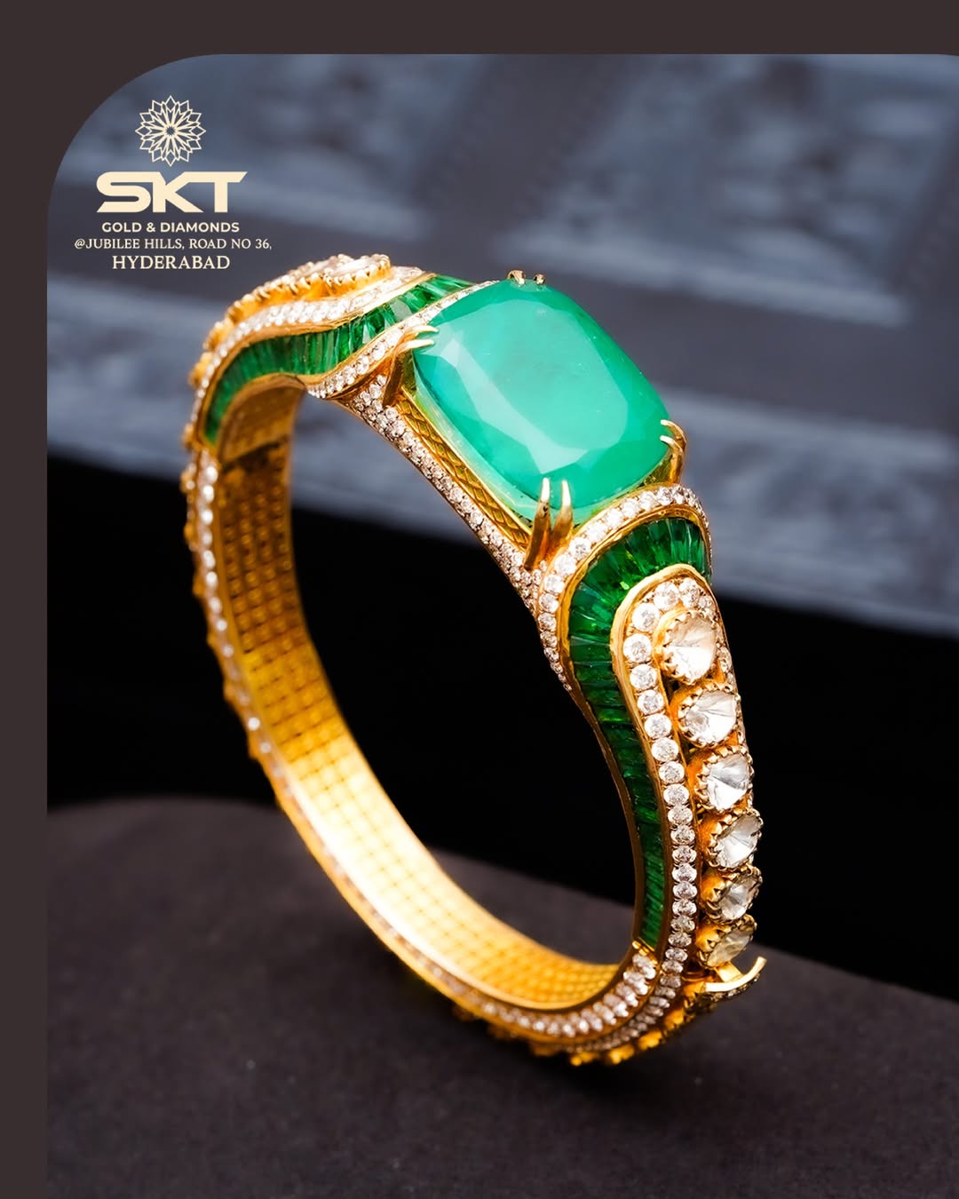 Green stone gold hand bangle designs